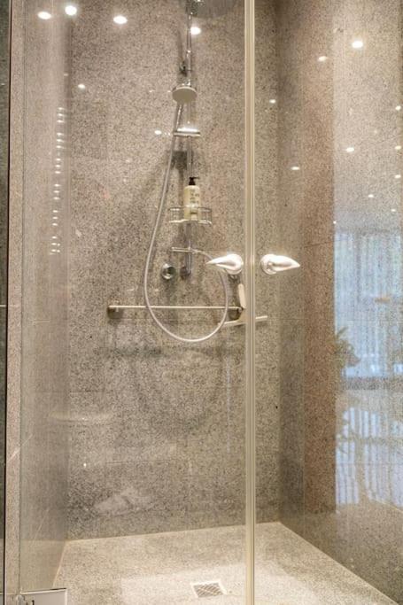 Exklusive Stadtoase Design-Wohnung - Panoramablick 코블렌츠 외부 사진
